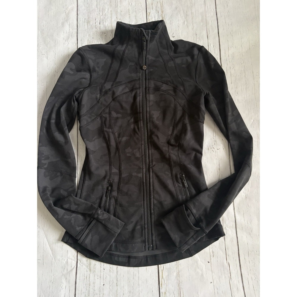 Lululemon Define Jacket Women's Size 4 Black Camo